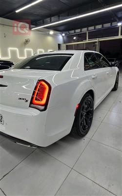 كرايسلر 300